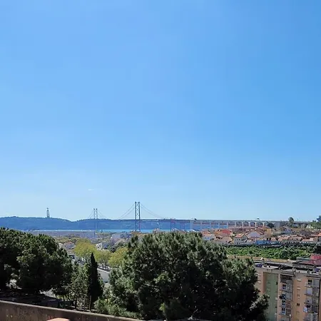 Apartment Prazeres Pool Lisbon